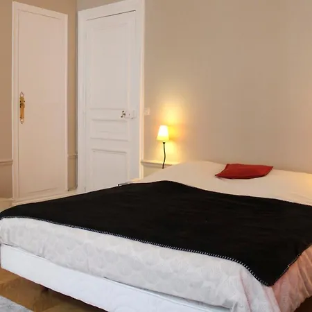 Spacious - Near Trocadero *